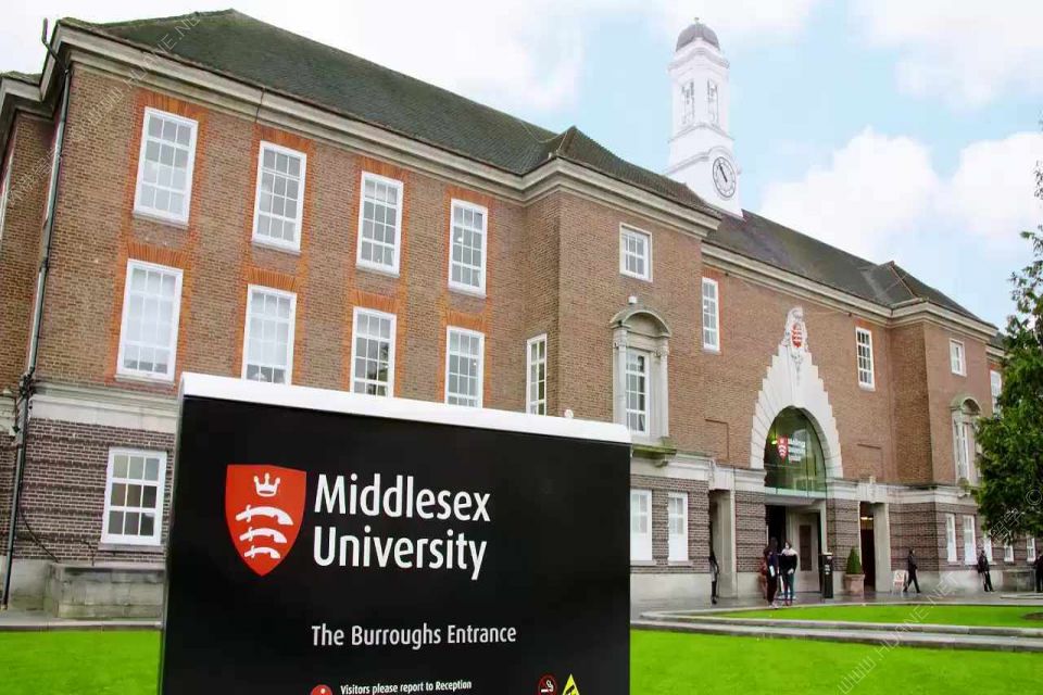 米德爾薩克斯大學